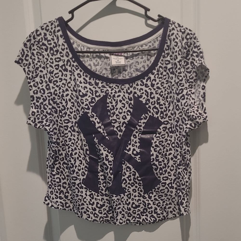 New York Yankees Leopard Print Crop Top
